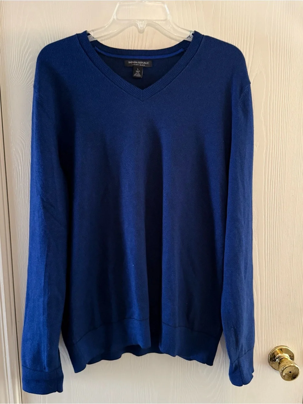 Banana Republic Men's V-Neck Sweater in L Blue Silk Cotton Cashmere